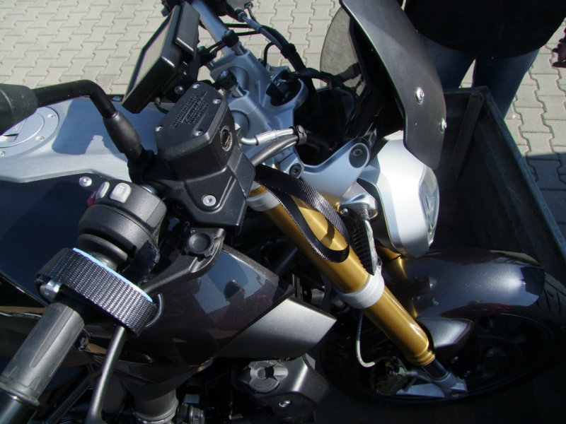Bremshebelarretierung - Motorrad angebremst transportieren